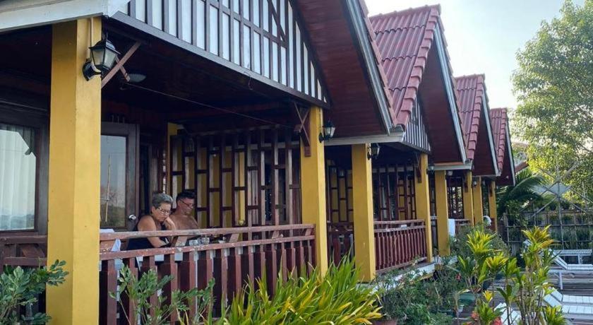Golden Hotel Dondet Muang Không Exteriör bild