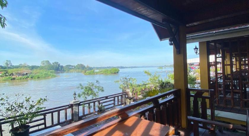Golden Hotel Dondet Muang Không Exteriör bild