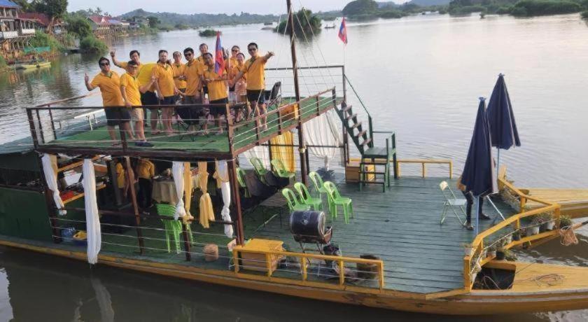 Golden Hotel Dondet Muang Không Exteriör bild